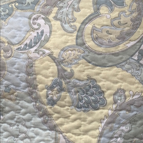 Light Blue FULL SIZE Paisley Quilt! Reversible! - Picture 5 of 5